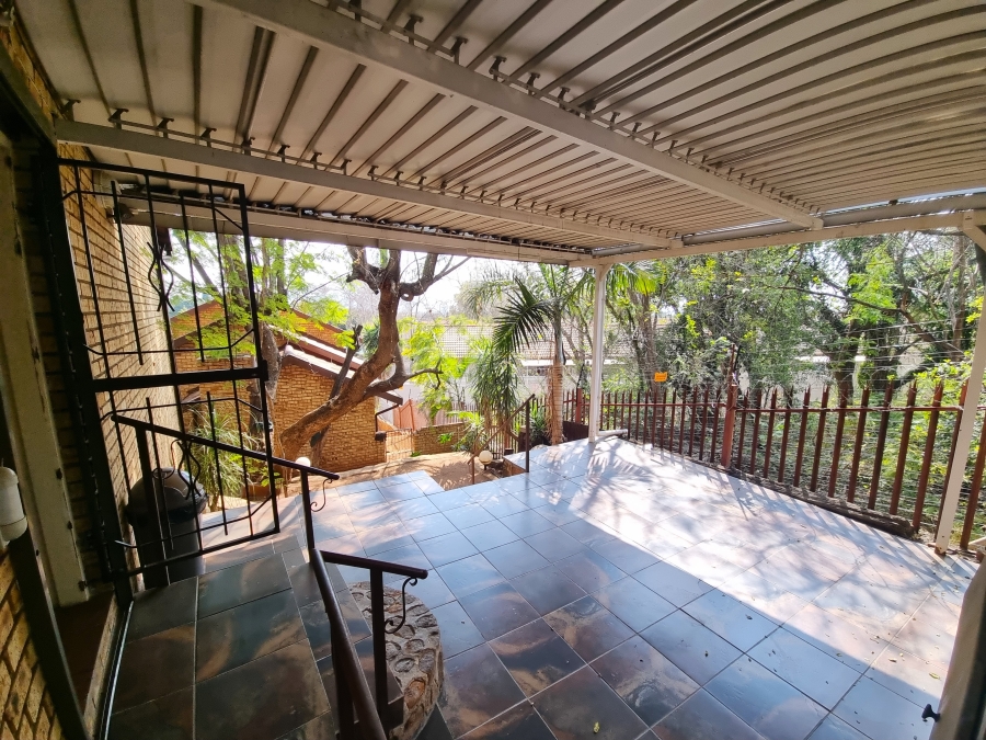 3 Bedroom Property for Sale in Safari Gardens North West